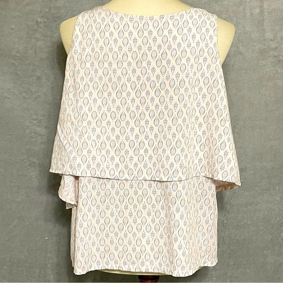 Tina Stephens Made in Italy Women’s Layered Sleeveless Viscose top (23”x 23”) - Picture 5 of 8